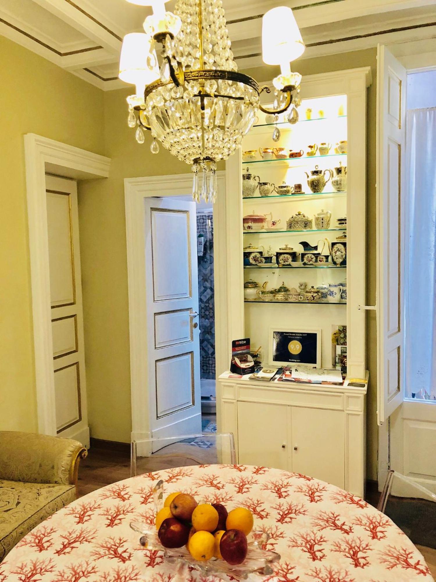 Bed and Breakfast Dimora Umberto Катания Экстерьер фото