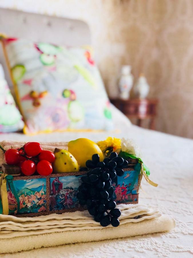 Bed and Breakfast Dimora Umberto Катания Экстерьер фото
