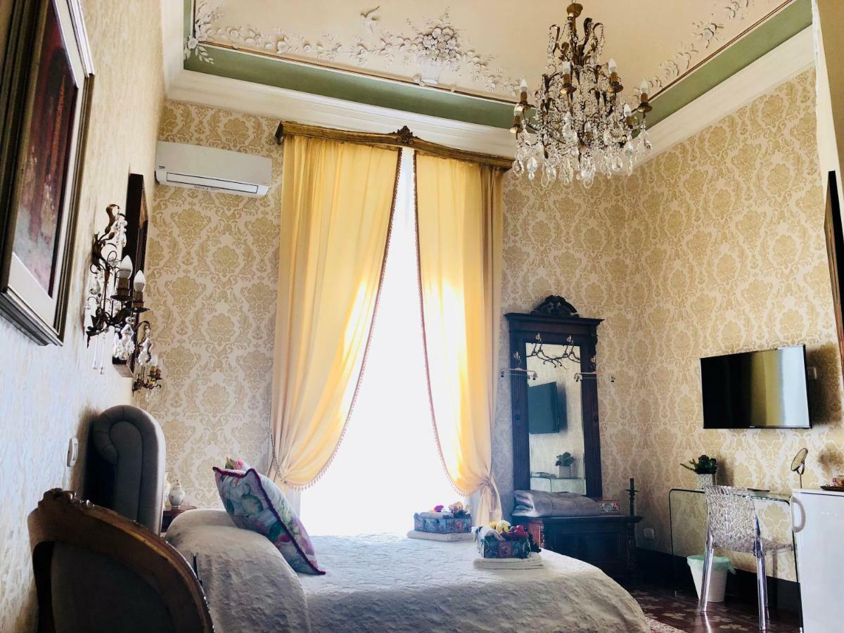 Bed and Breakfast Dimora Umberto Катания Экстерьер фото