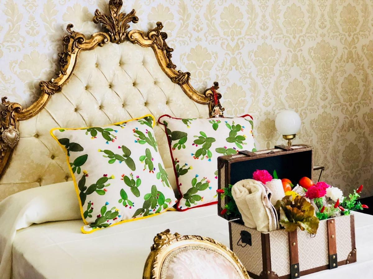 Bed and Breakfast Dimora Umberto Катания Экстерьер фото