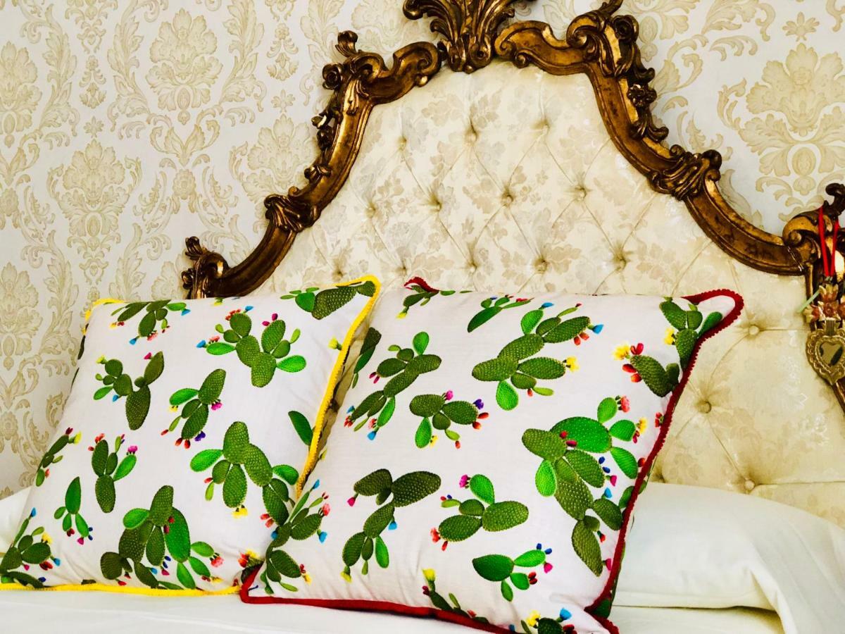 Bed and Breakfast Dimora Umberto Катания Экстерьер фото